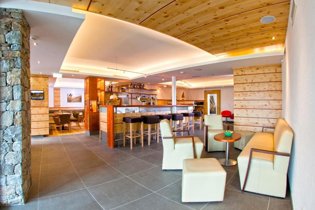 Hotel Lukas Fiss Bagian luar foto