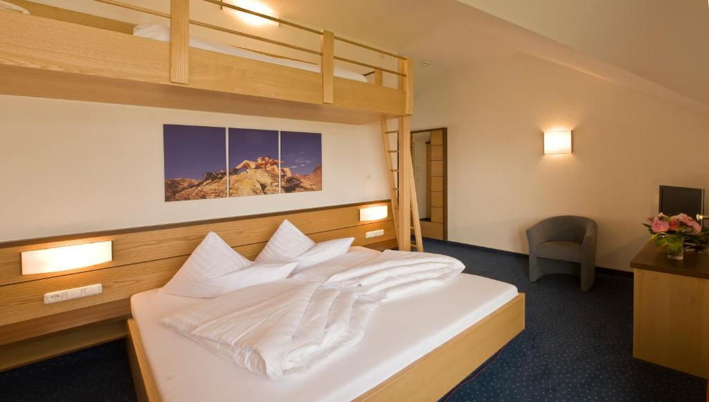 Hotel Lukas Fiss Ruang foto